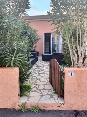 Confortable villa avec terrasse pour 4 personnes au calme